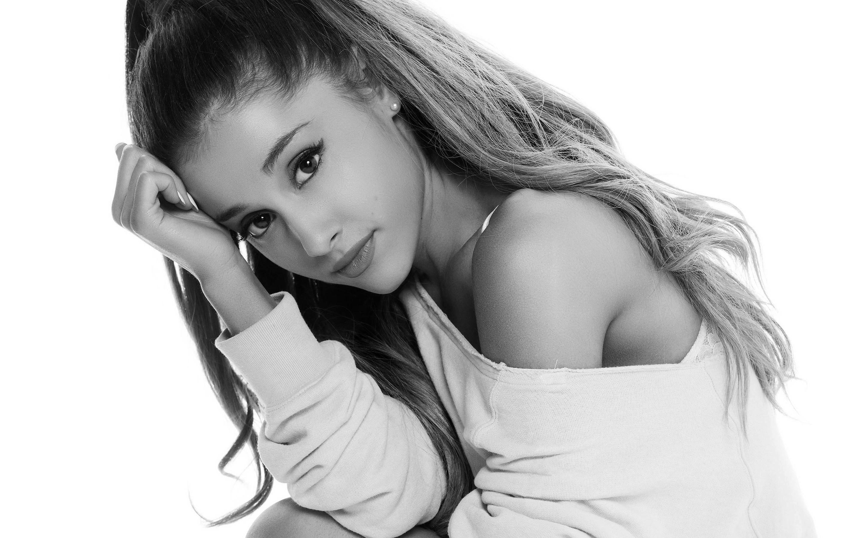 Ariana Grande - HD Wallpaper 