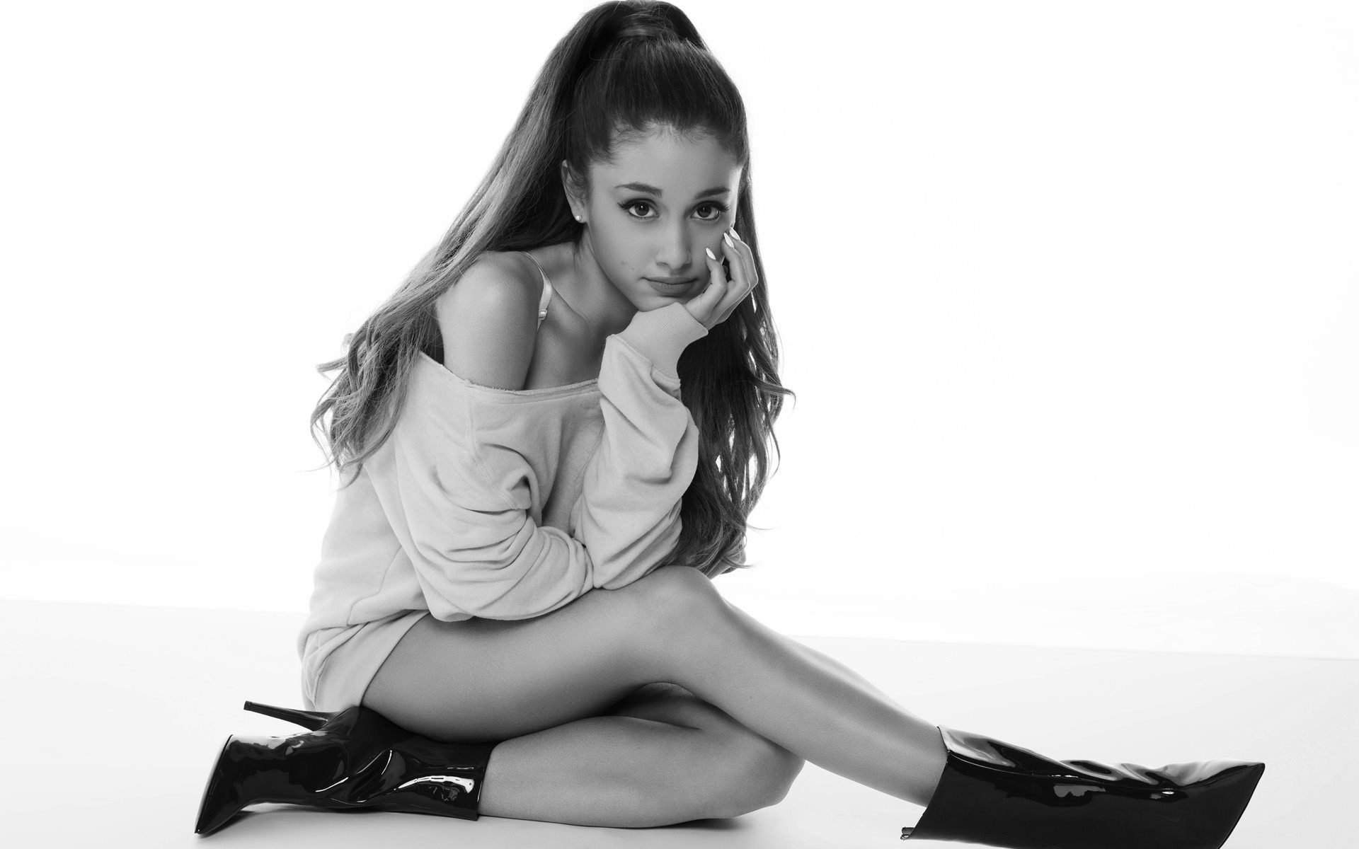 Ariana Grande Wallpapers - Desktop Ariana Grande Wallpaper Hd - HD Wallpaper 