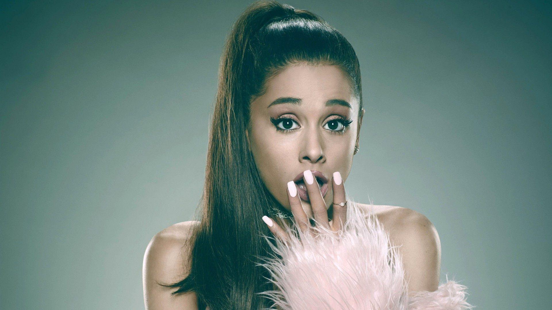 Ariana Grande 2017 Wallpapers 
 Data-src /full/797638 - Ariana Grande - HD Wallpaper 