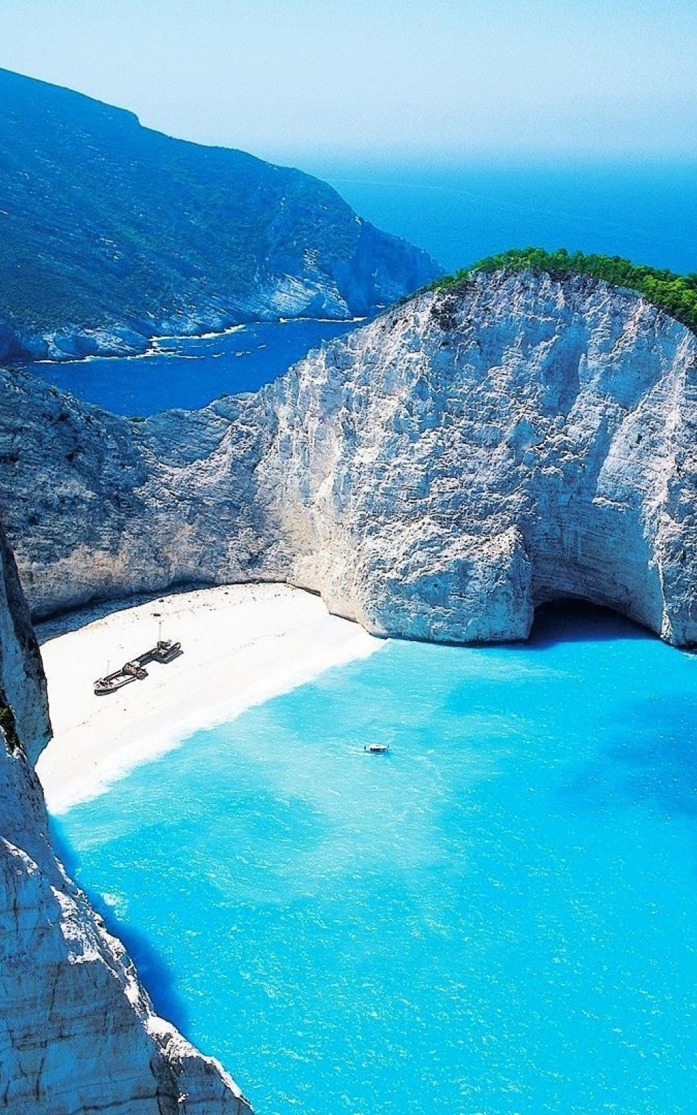 Navagio Shipwreck Beach Smugglers Cove Zakynthos Greece - Navagio Bay - HD Wallpaper 