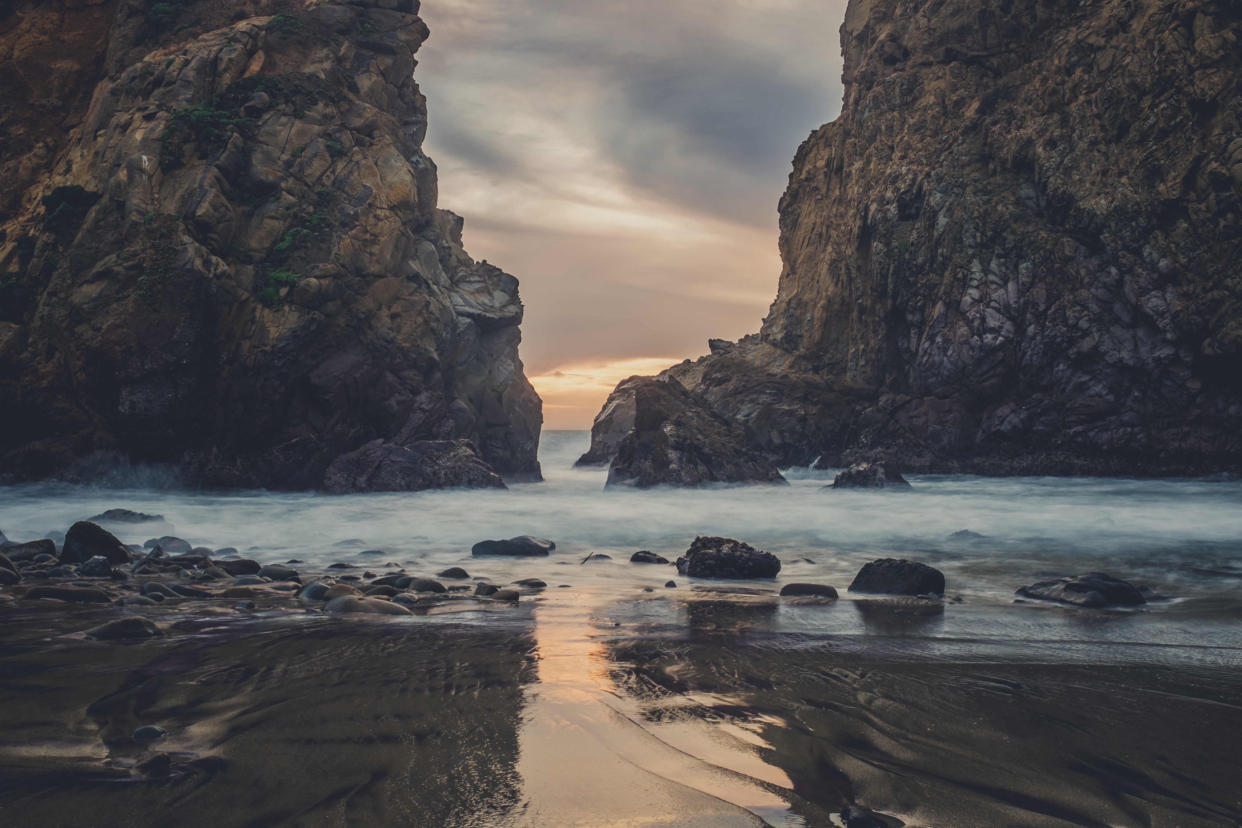 Rodriguez Pfeiffer Beach - HD Wallpaper 