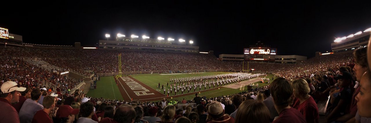 Doak Campbell Stadium At Night - HD Wallpaper 