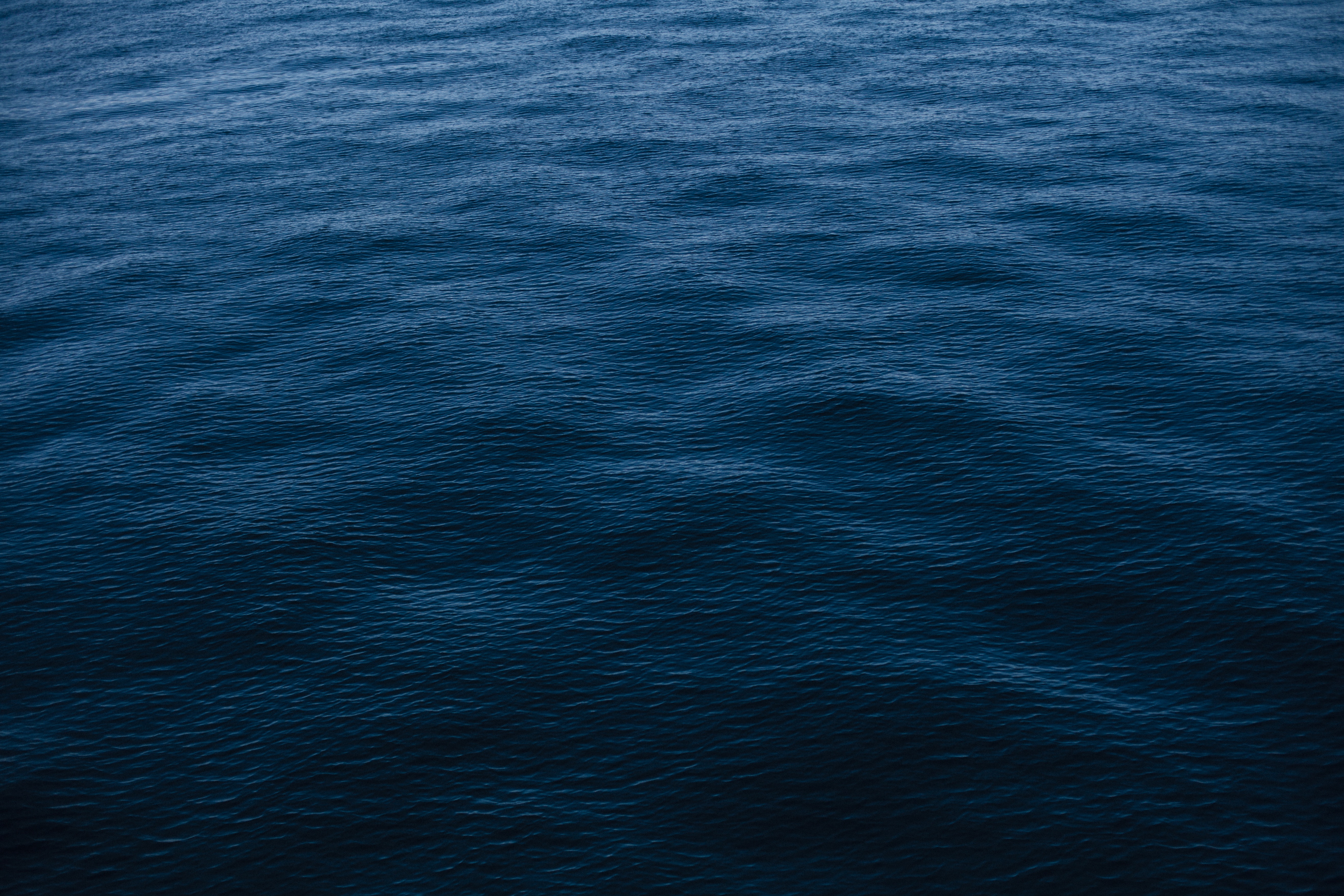 Dark Blue Ocean Water - HD Wallpaper 