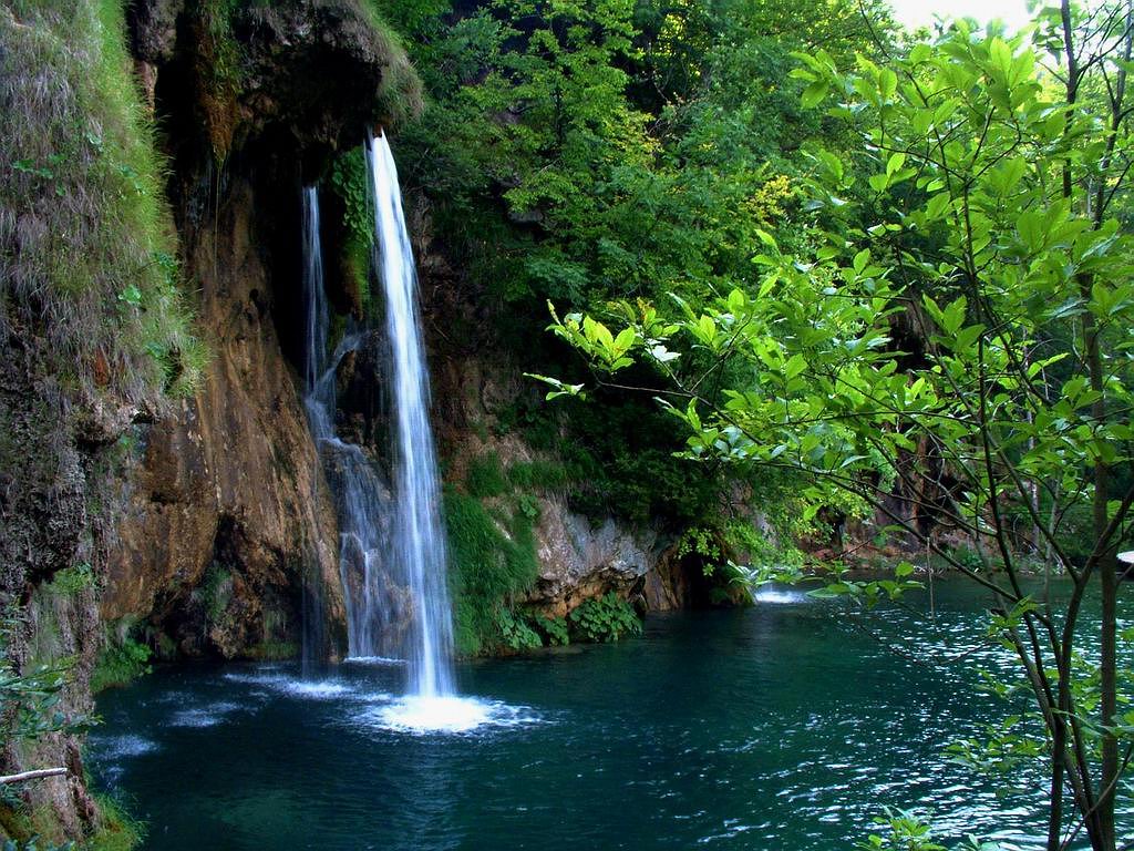 Beautiful Waterfalls Wallpapers - Natural Waterfall - HD Wallpaper 