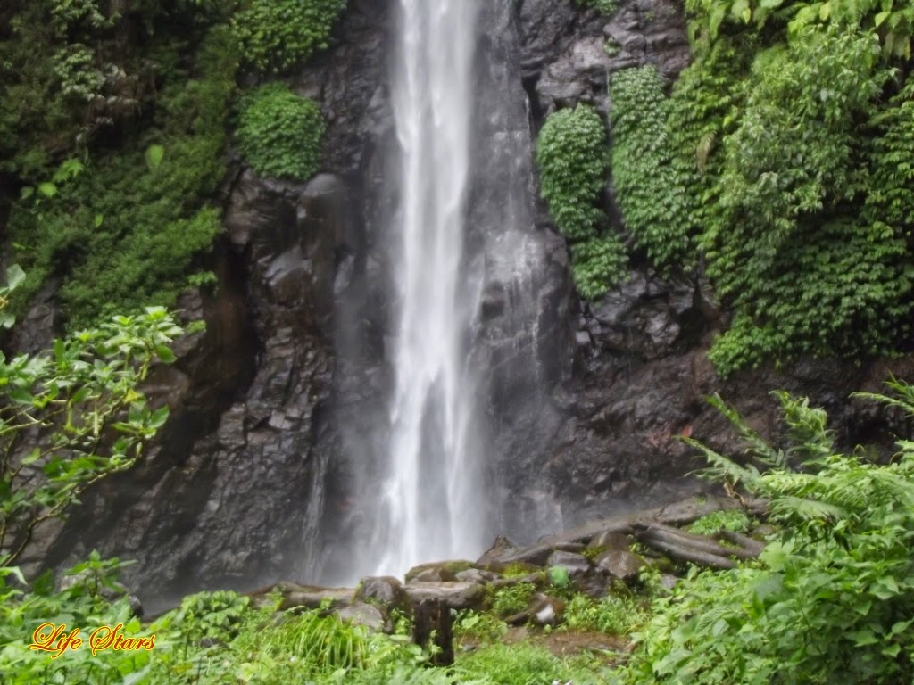 Air Terjun Tancak - HD Wallpaper 