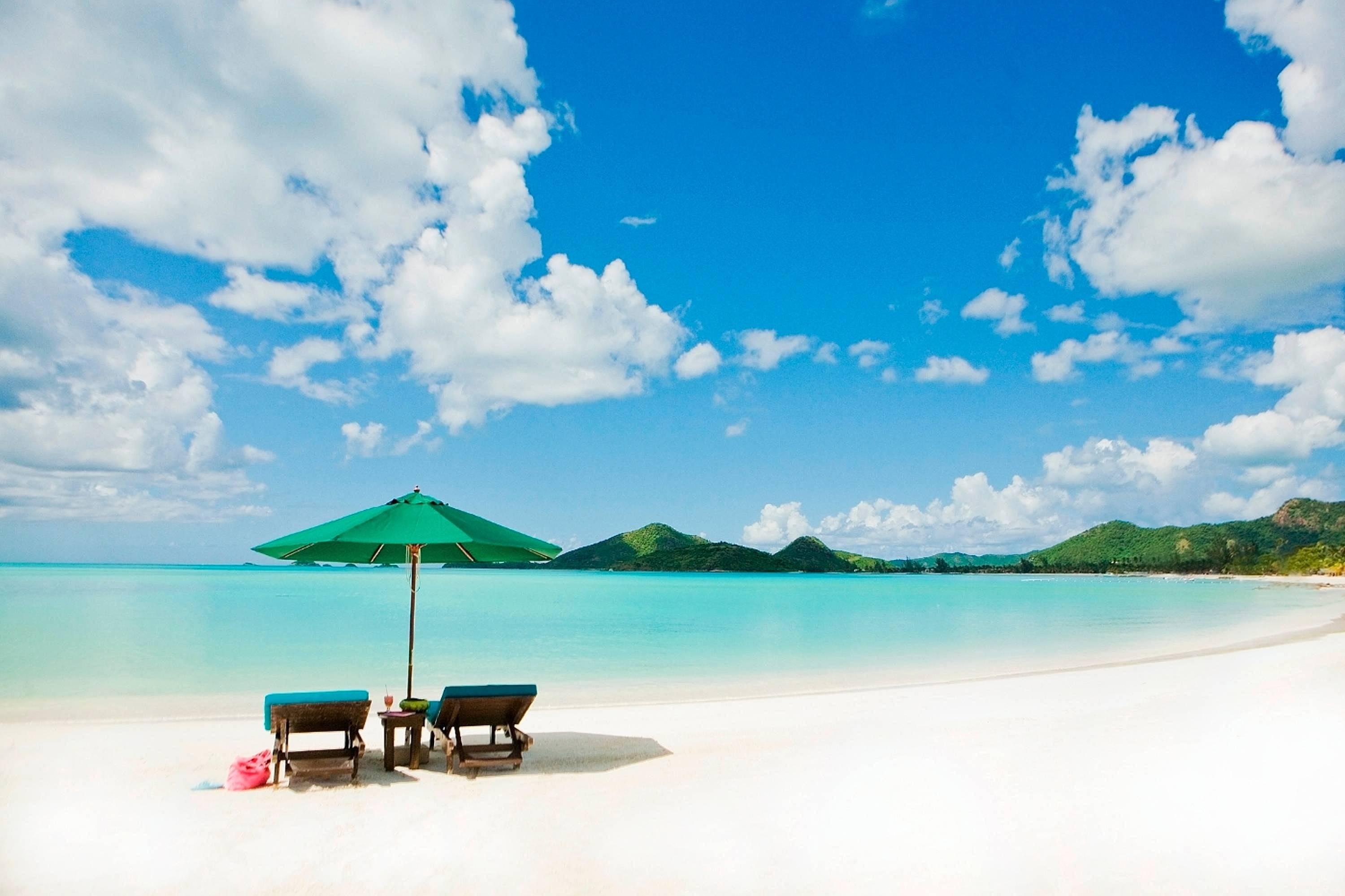 Tropis Pantai Pasir Putih - Cocos Hotel Antigua - HD Wallpaper 