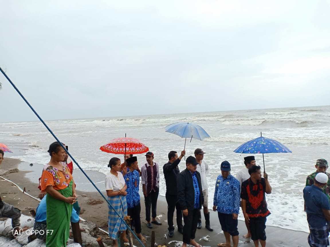 Pemkab Takalar Bergerak Cepat Meninjau Lokasi Abrasi - Vacation - HD Wallpaper 