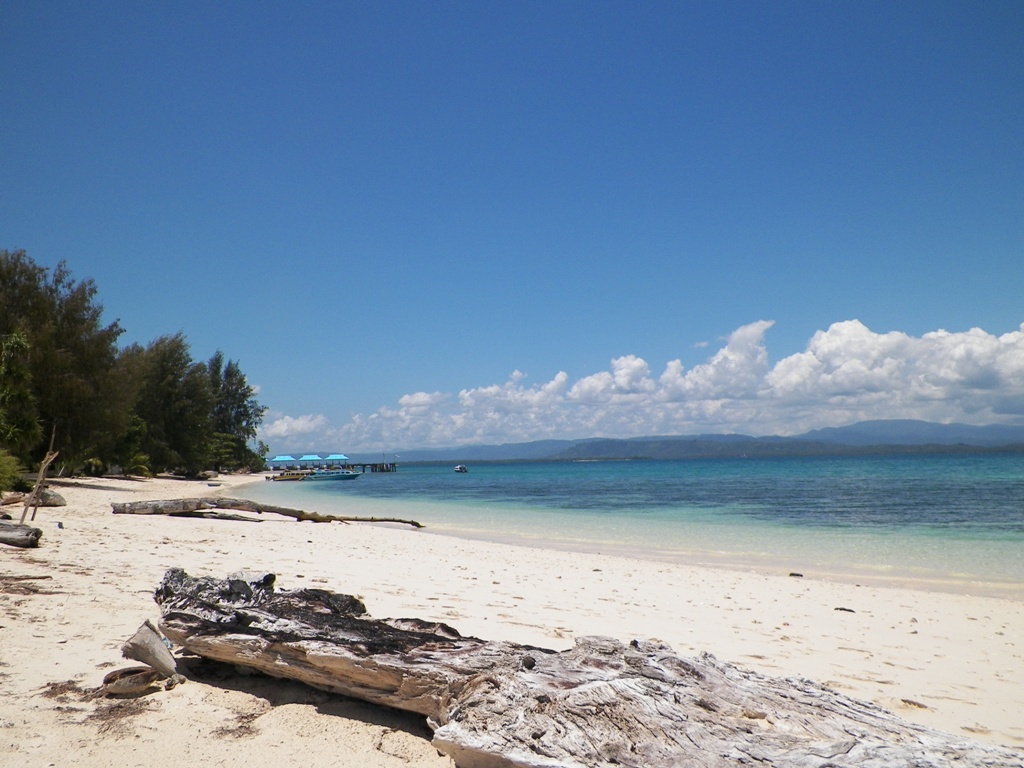 Destinasi Morotai Mulai “berbunyi”, Akses Udara Tambah, - Beach Ridge - HD Wallpaper 
