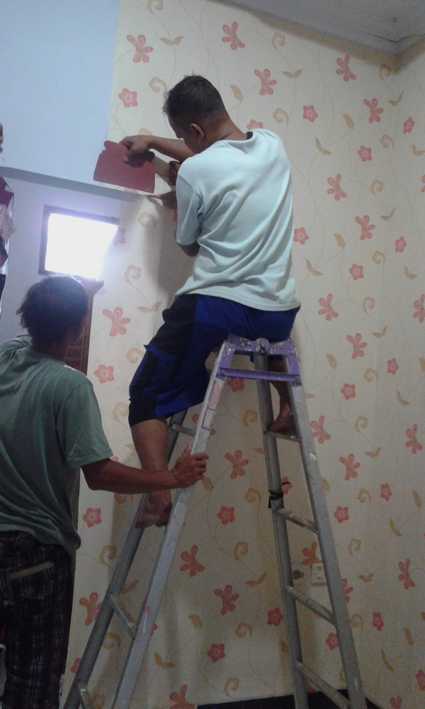 Foto 9 Beda Pasang Wallpaper Resize - Dinding Bisa Untuk Triplek - HD Wallpaper 