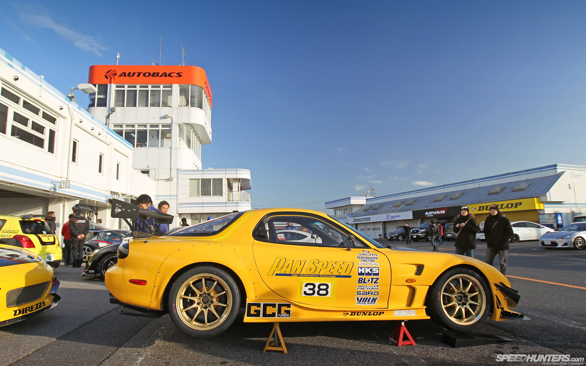 Supercar - HD Wallpaper 