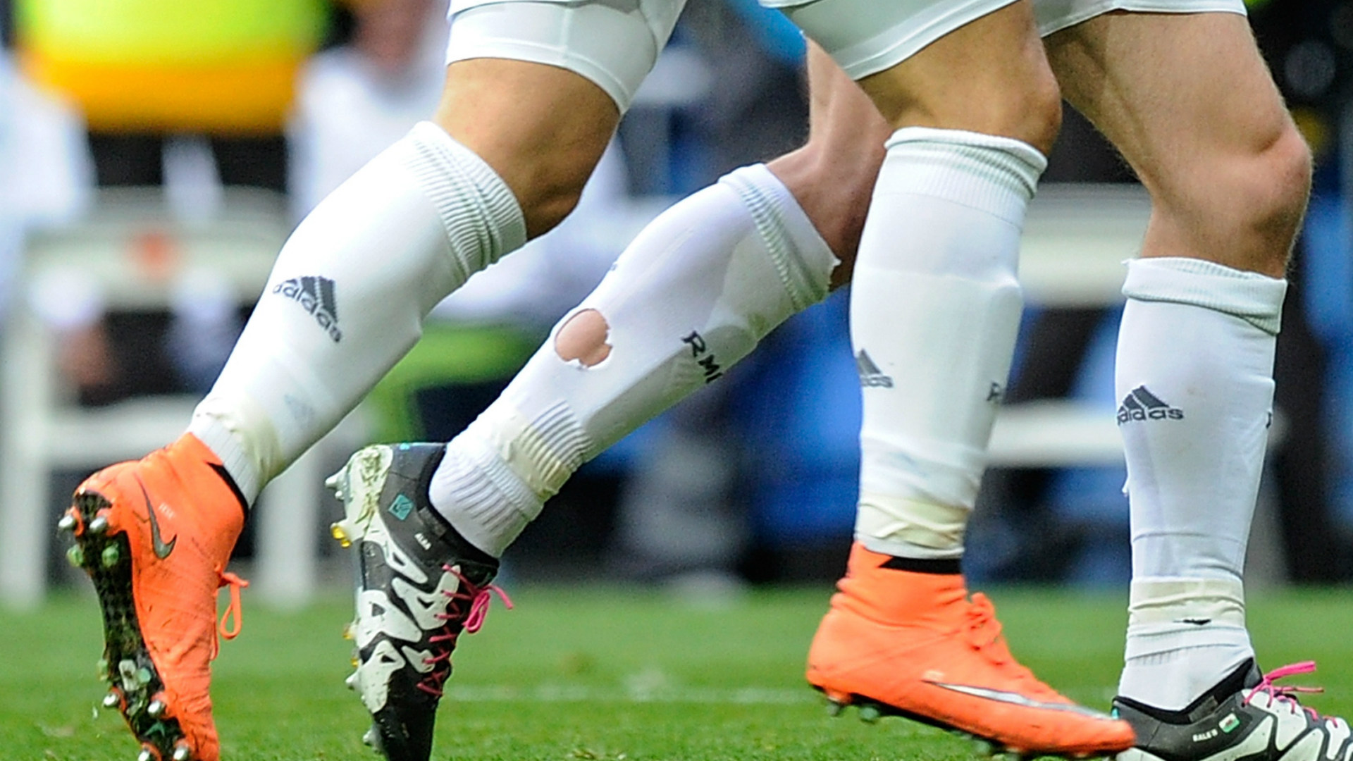 Asuransi Kaki Pesepakbola - Gareth Bale Cut Socks - HD Wallpaper 