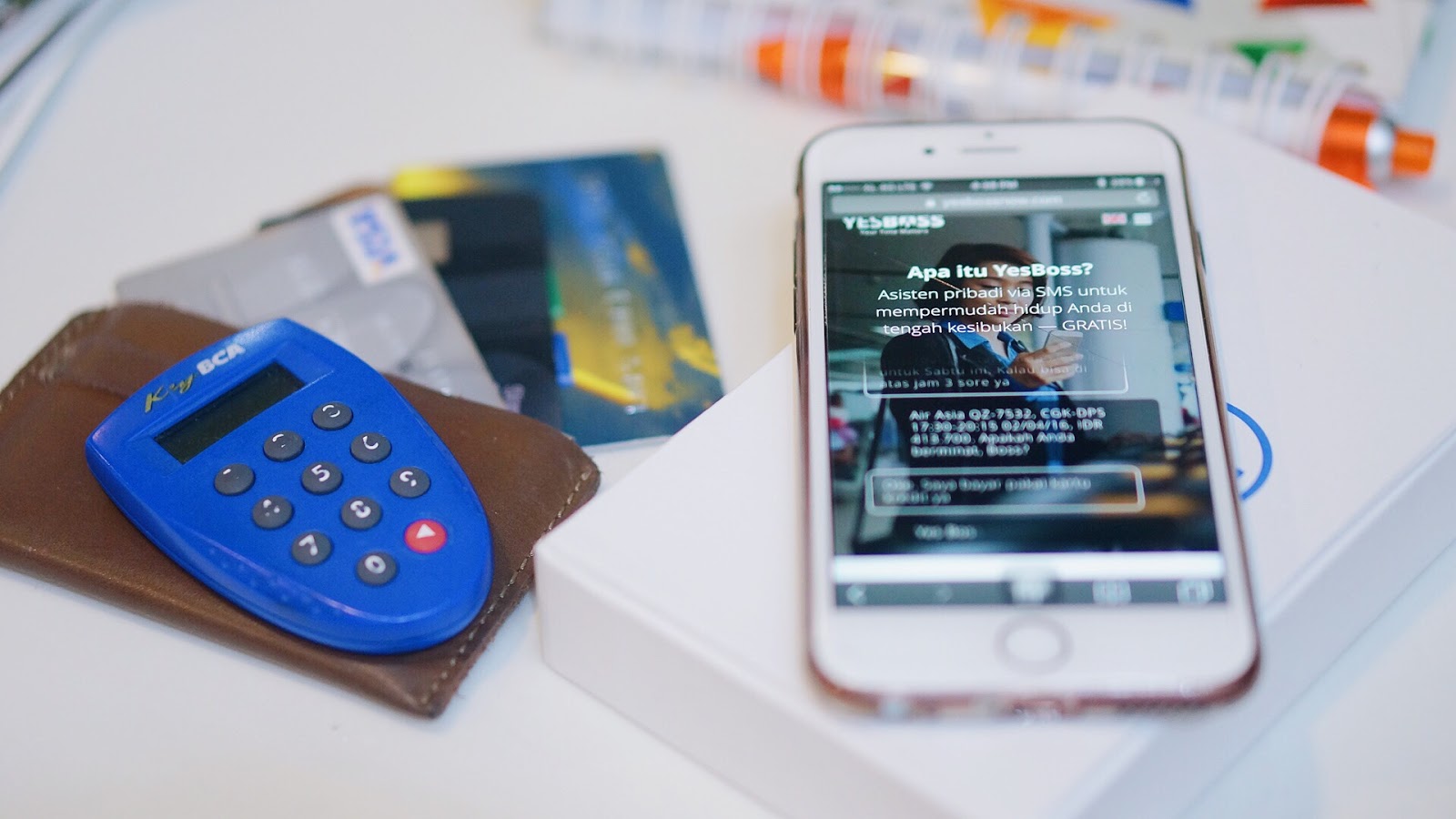 Feature Phone - HD Wallpaper 