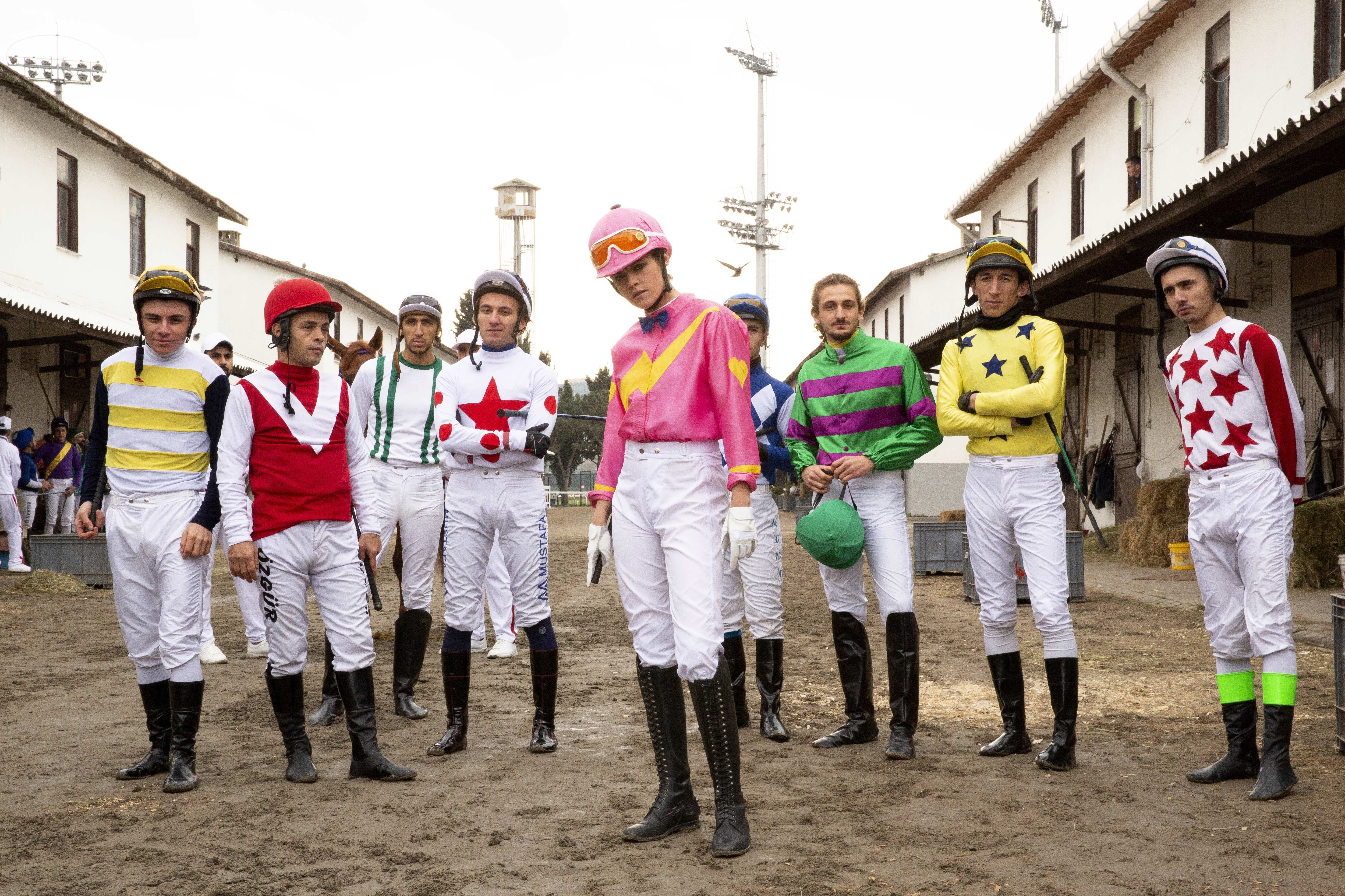 Kristen Stewart Outfits In Charlie's Angels - HD Wallpaper 