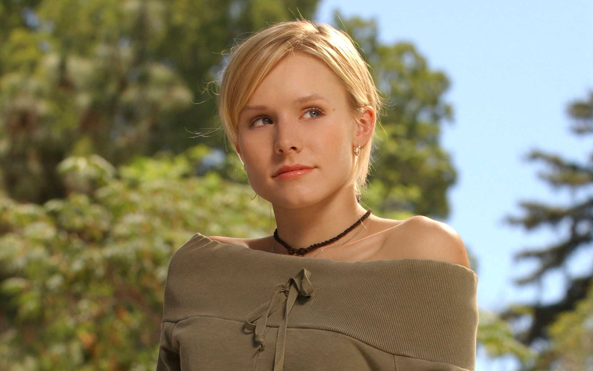 Kristen Bell - HD Wallpaper 