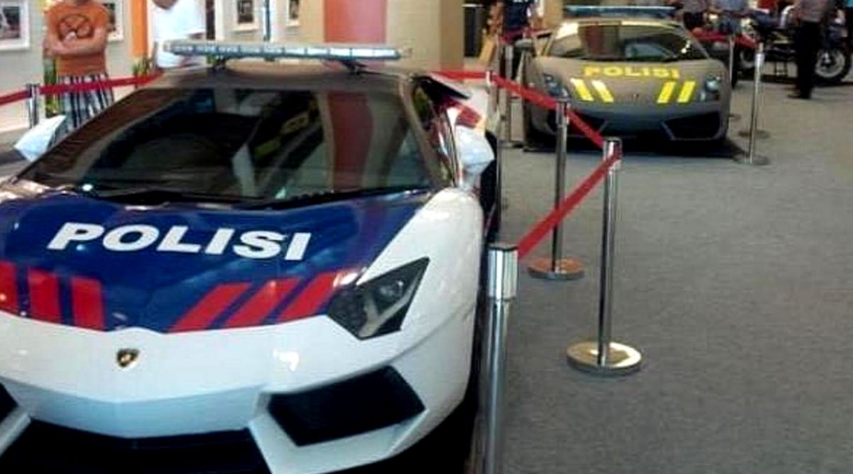 Lamborghini Aventador And Gallardo For Indonesian Police - Lamborghini Aventador Polisi - HD Wallpaper 