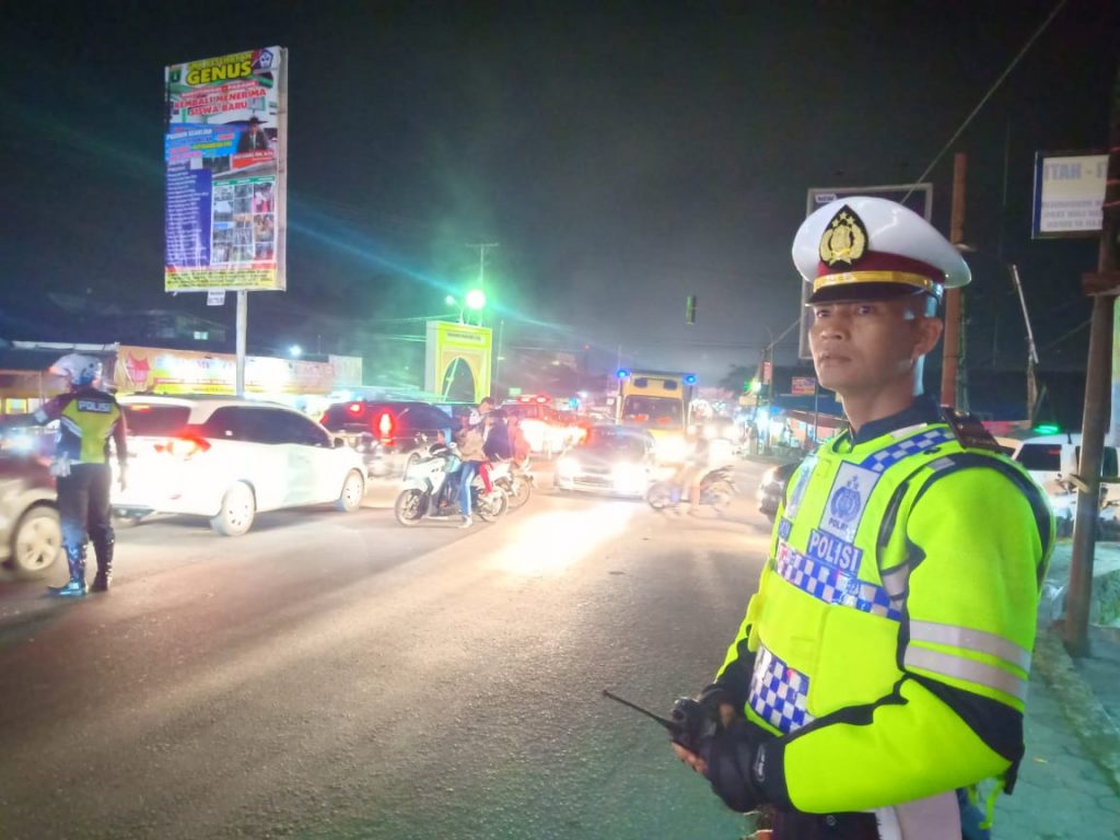 Polisi Lalu Lintas - HD Wallpaper 