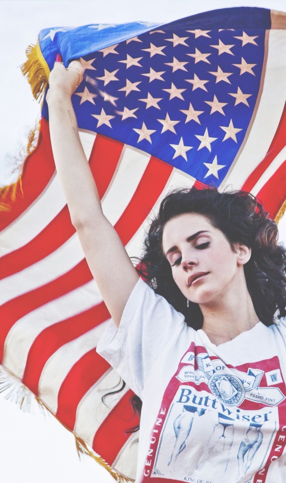 Lana Del Rey With American Flag - HD Wallpaper 