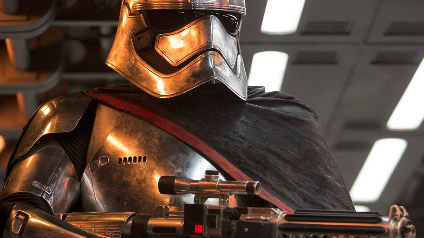 Star Wars The Force Awakens Captain Phasma - HD Wallpaper 