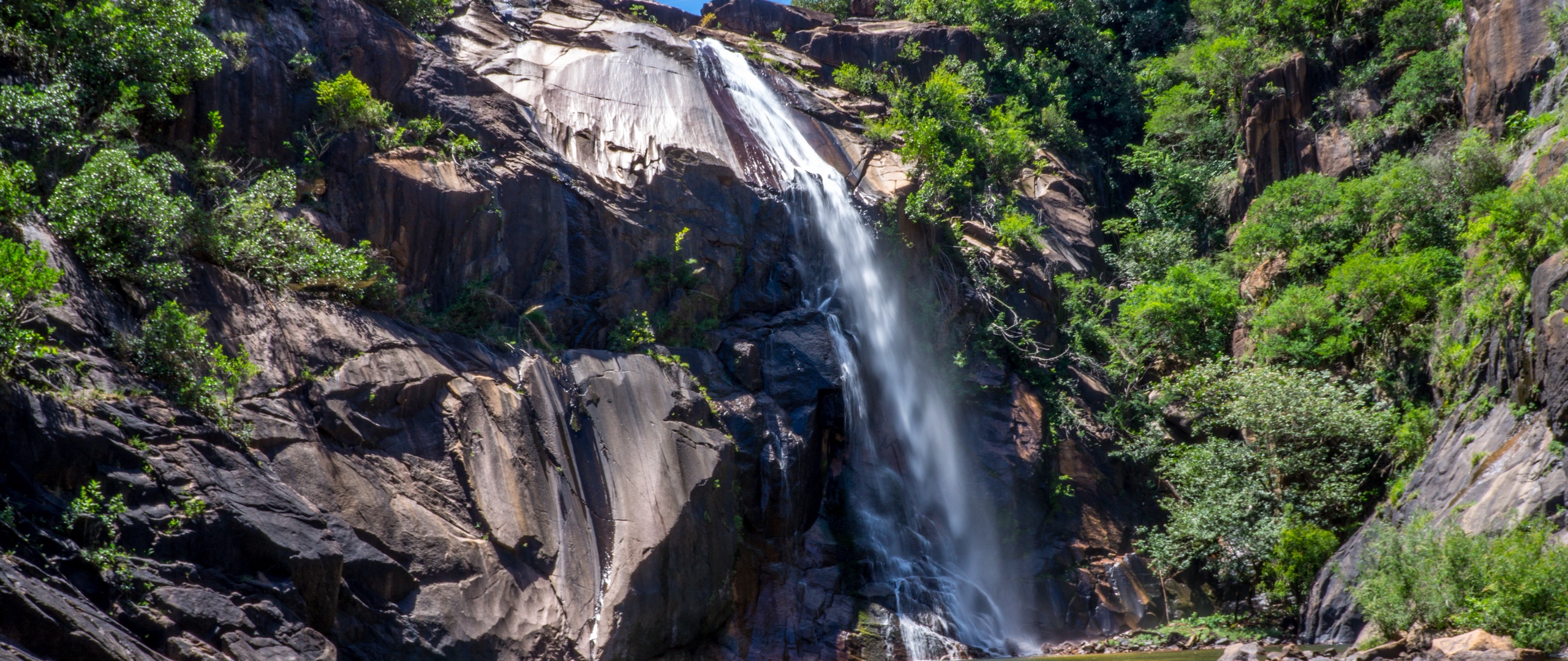 Wallpaper Brazil, Sao Paulo, Waterfall, Cliff - 4k 3840x2160 Wallpaper Brazil - HD Wallpaper 
