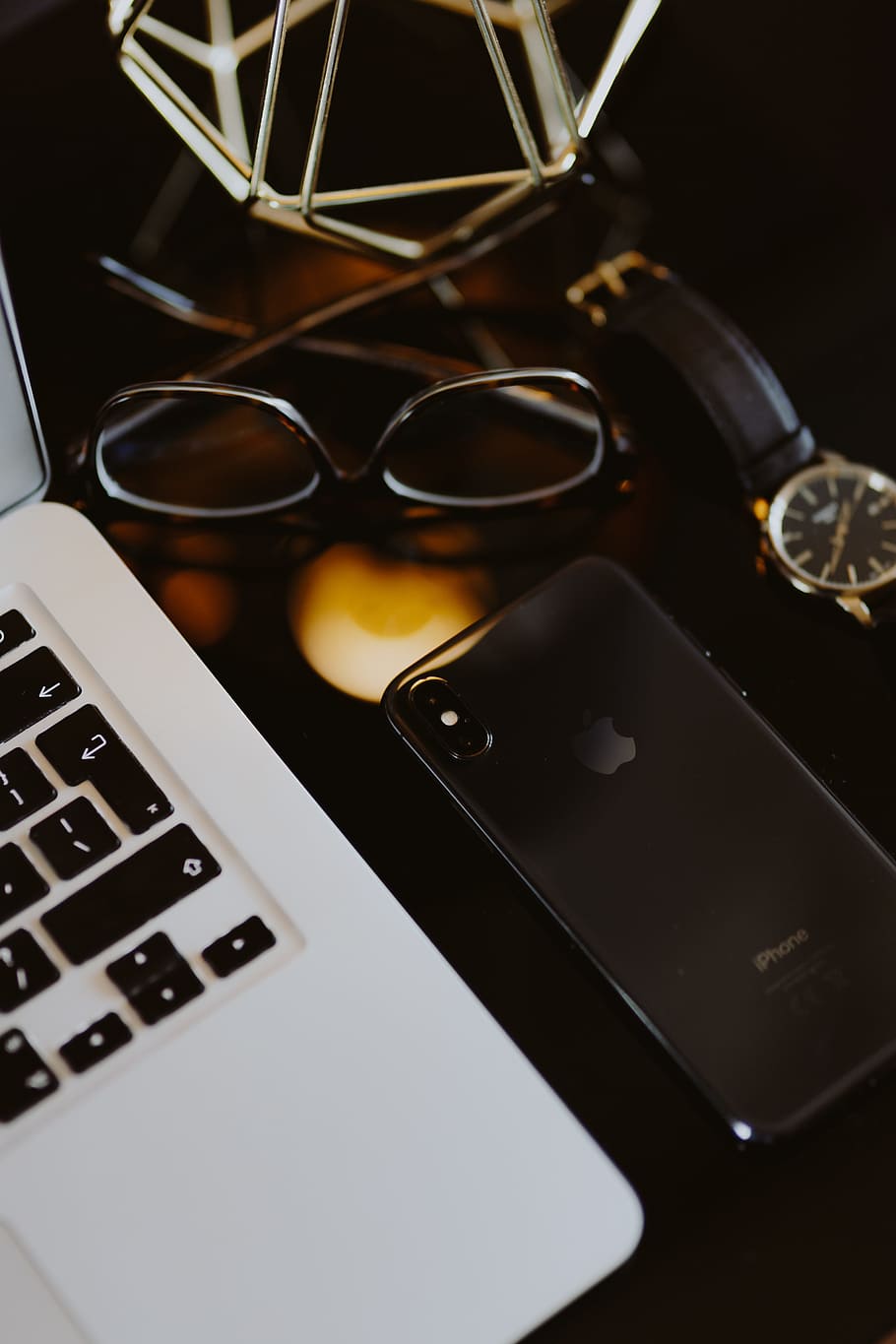 Elegant Home Office With Golden Accessories, Laptop, - Macbook Pro - HD Wallpaper 