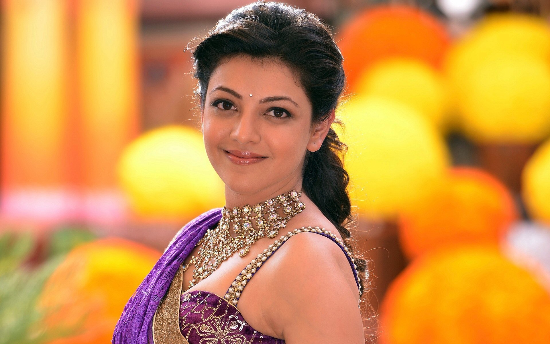 Kajal Agarwal Wallpapers Hd - HD Wallpaper 