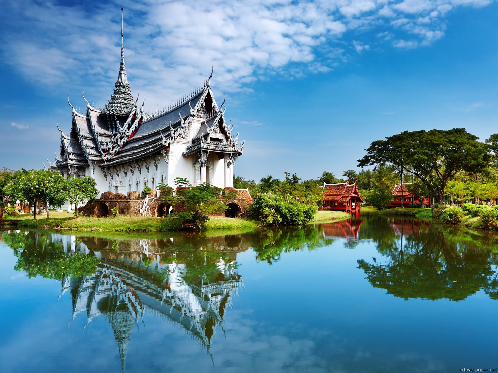 Desktop Backgrounds - Must Go Holiday Destinations - HD Wallpaper 