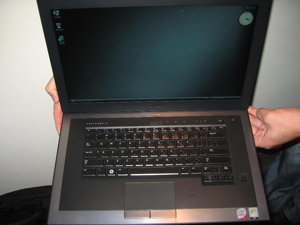 Dell Latitude Z600 Shows Up In The Wild - Laptop Dell Latitude Z600 - HD Wallpaper 