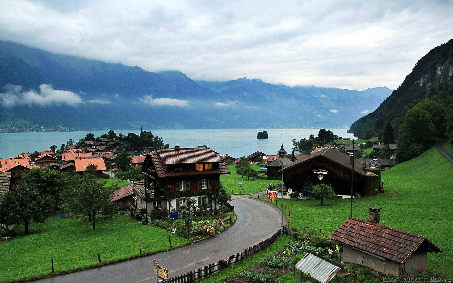 Lake Brienz Wallpaper - Lake Brienz Switzerland House - HD Wallpaper 