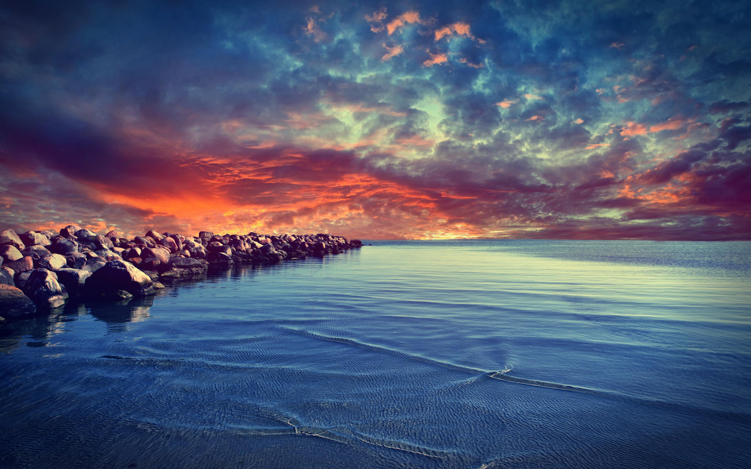 Sunset Over The Ocean Wallpaper - Full Hd - HD Wallpaper 