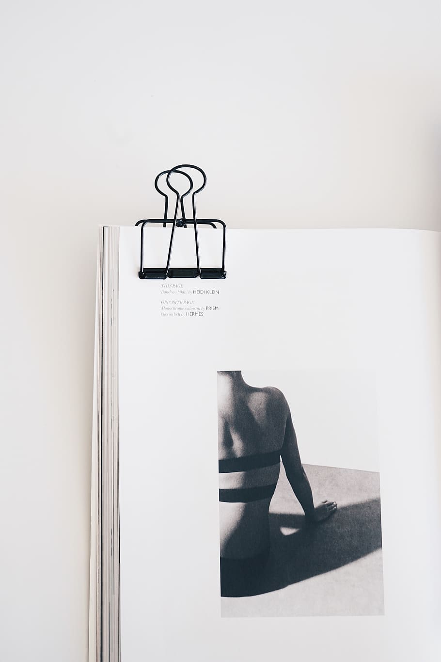 Clipped Book Page, Minimal, Magazine, Minimalistic, - Unsplash - HD Wallpaper 