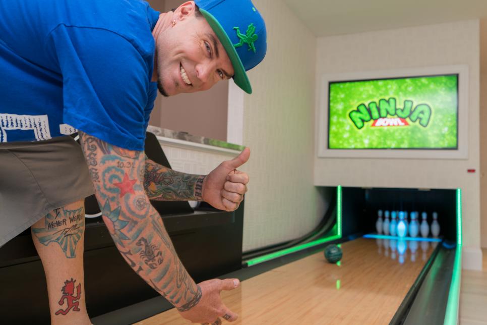 Vanilla Ice Hatchet Man Tattoo - HD Wallpaper 