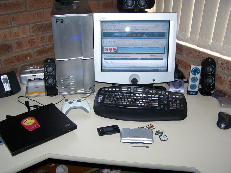 Gaming Setup Wallpaper Picserio - 1980 Gaming Setup - HD Wallpaper 