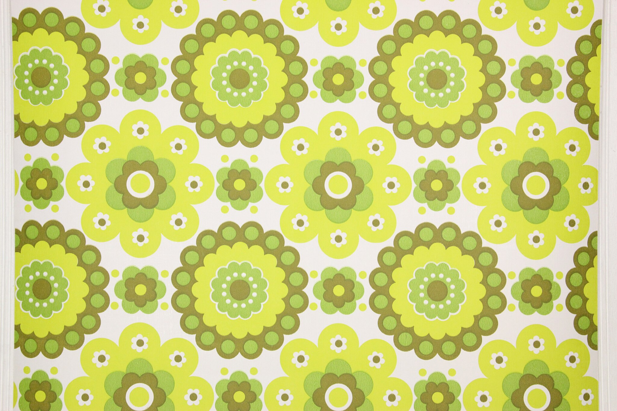 Retro Wallpaper Green Circles - HD Wallpaper 
