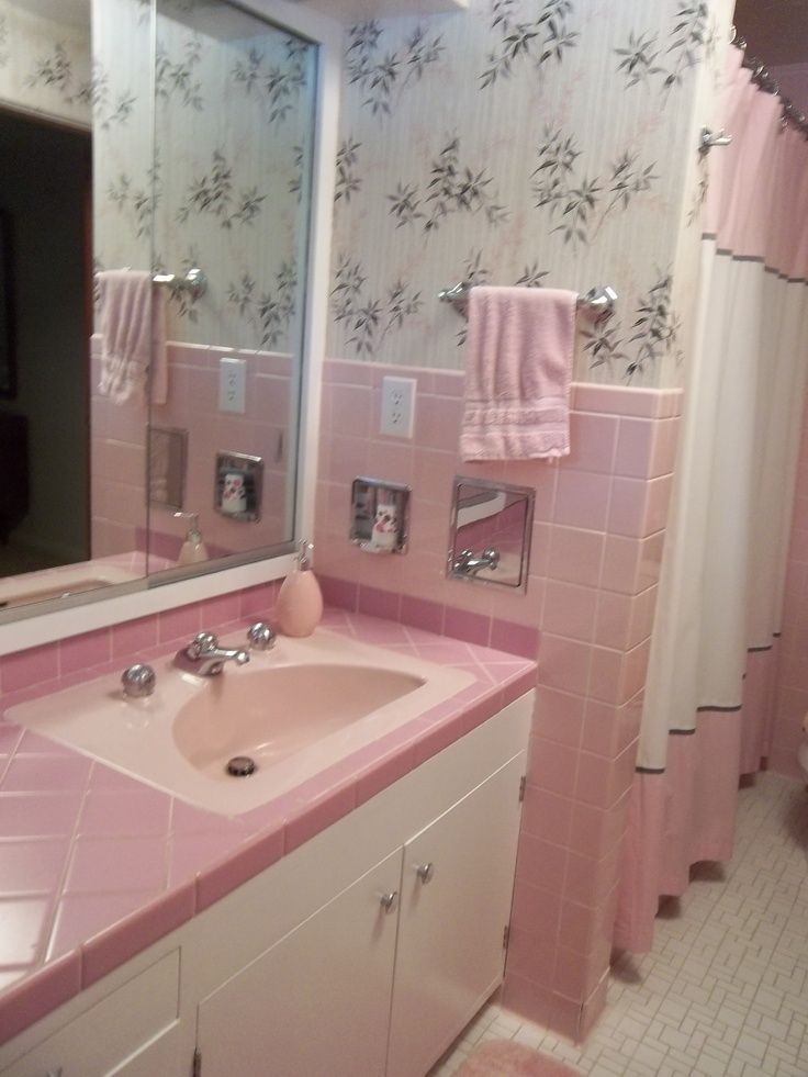 1950's Pink Tile Bathroom - HD Wallpaper 