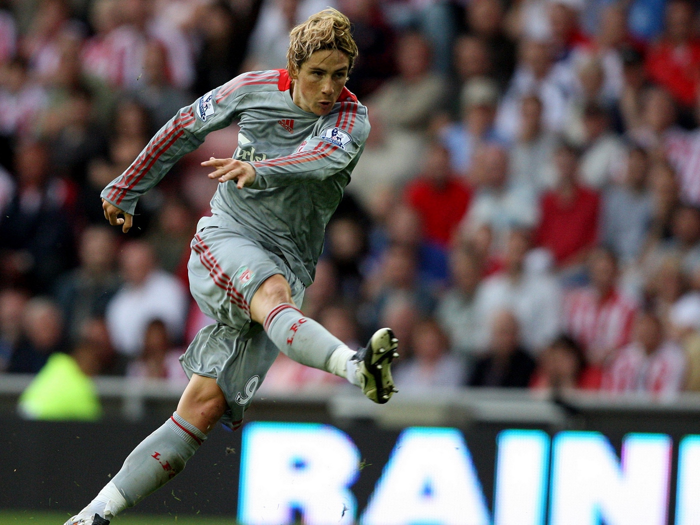 Wallpaper Fernando Torres, Strike, Football, Footballer, - Fernando Torres Liverpool - HD Wallpaper 