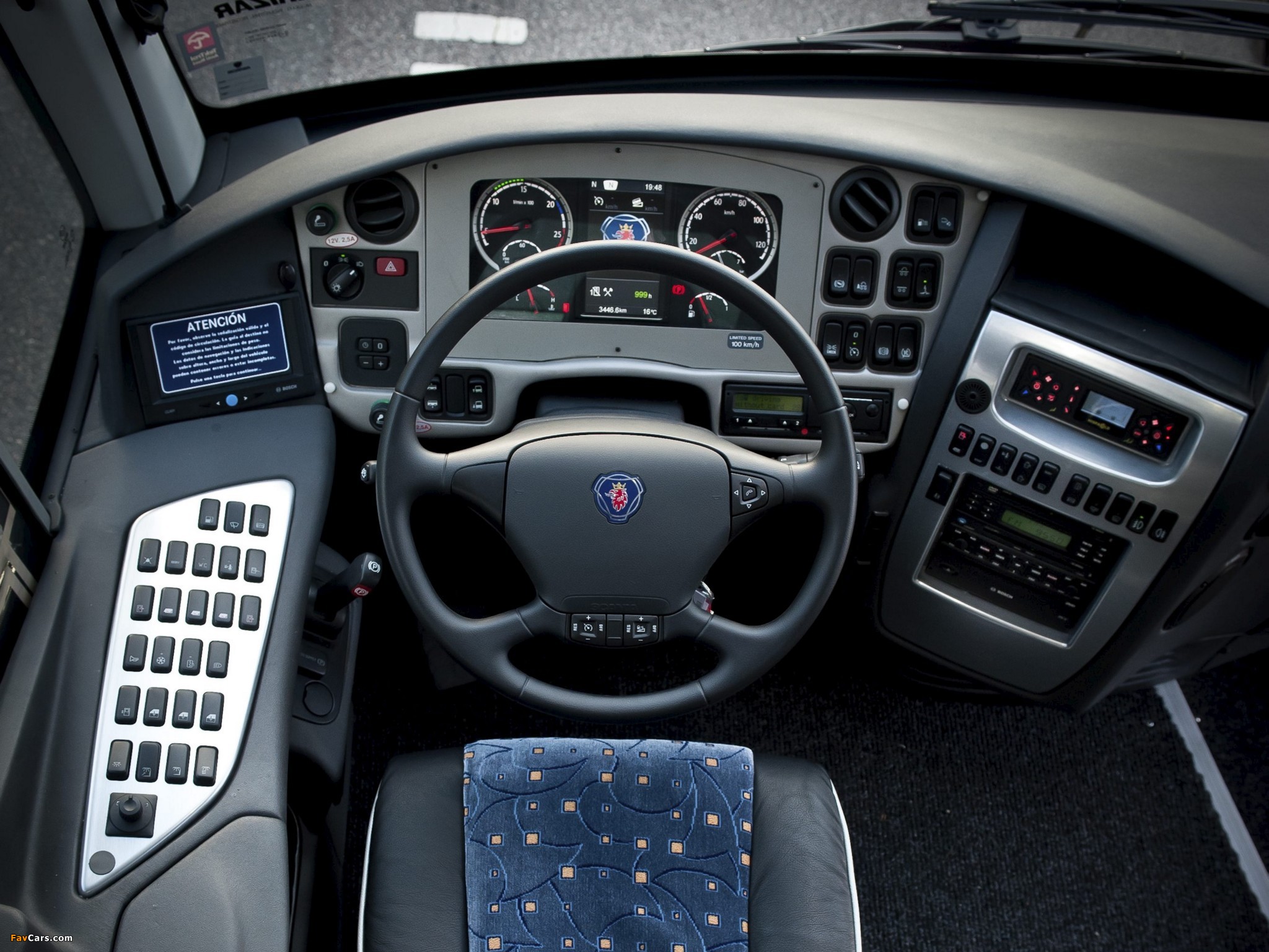 Панель управление автобуса. Скания Иризар i6. Автобус Scania Irizar i6. Скания Иризар панель приборов. Scania Irizar i6 салон.