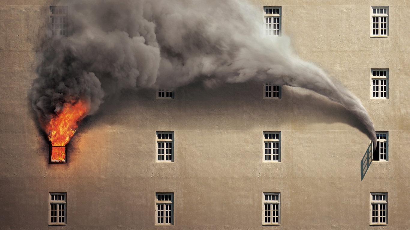 Premium Creative Wallpaper - Creative Advertisements - HD Wallpaper 