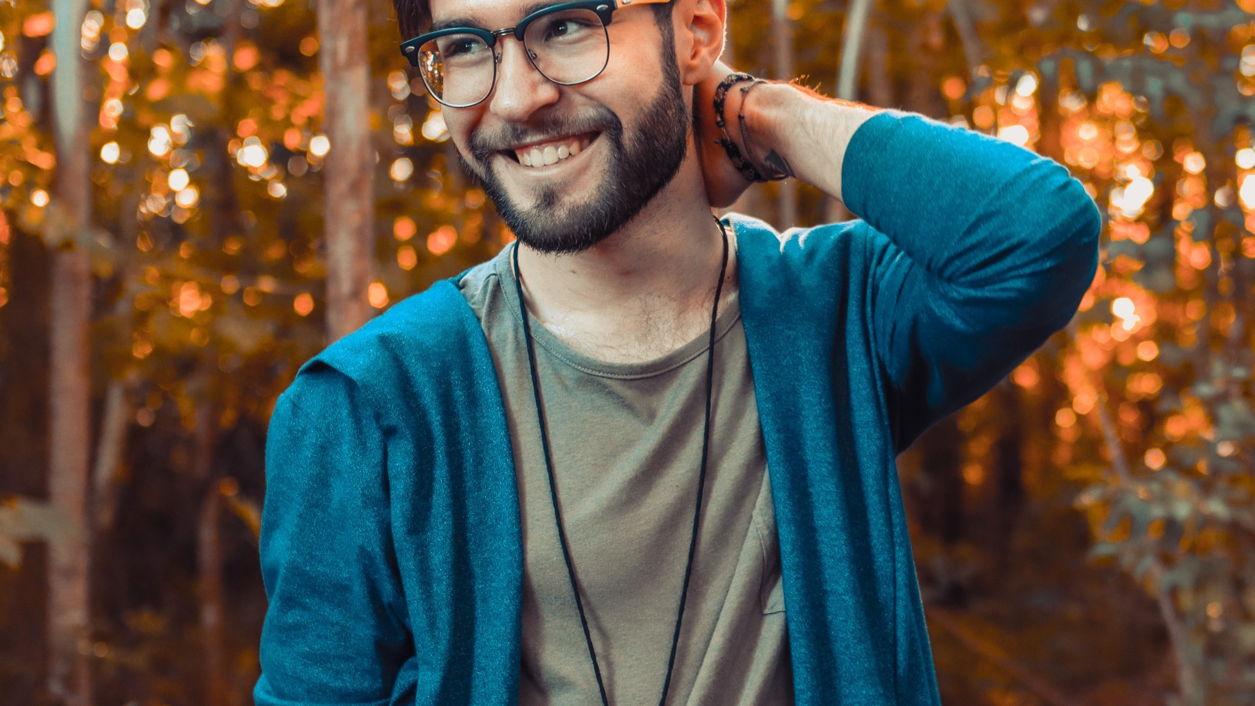 Man, Smiling, Glasses, Necklace, Fashion, Style, Happy - Style Wallpaper Of Man - HD Wallpaper 