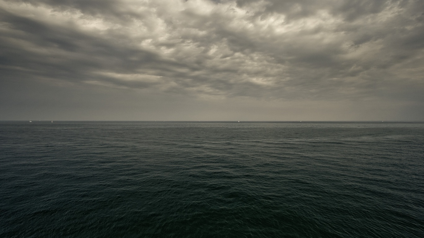 Sea And Dark Sky - HD Wallpaper 