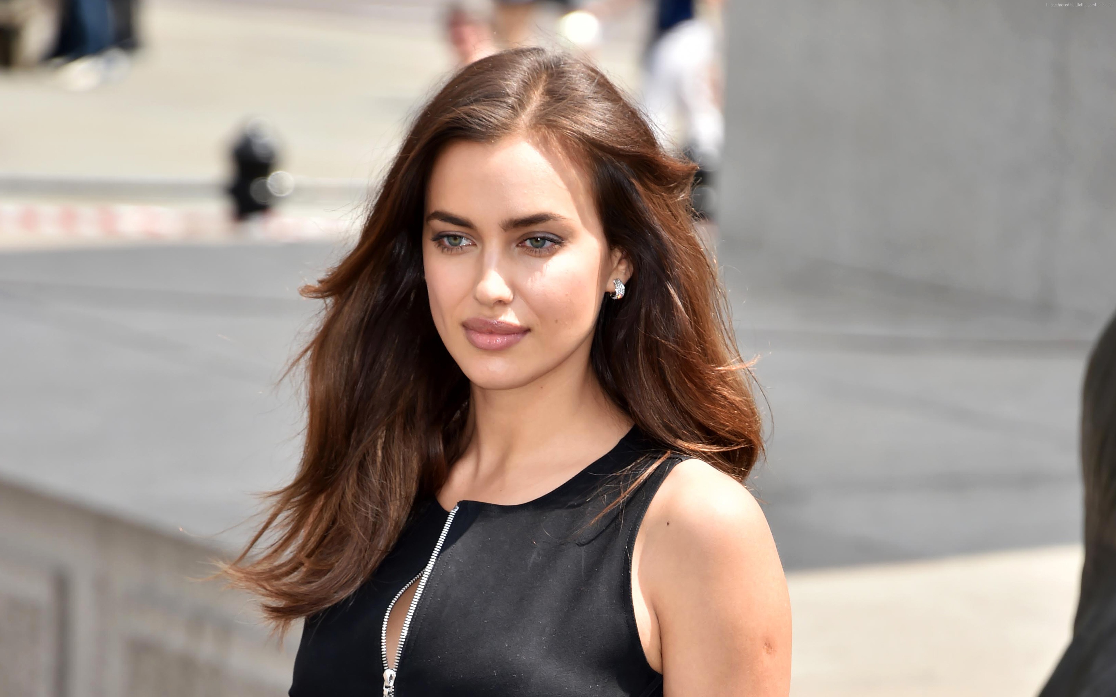 Irina Shayk Hercules Premiere In Black Dress - HD Wallpaper 