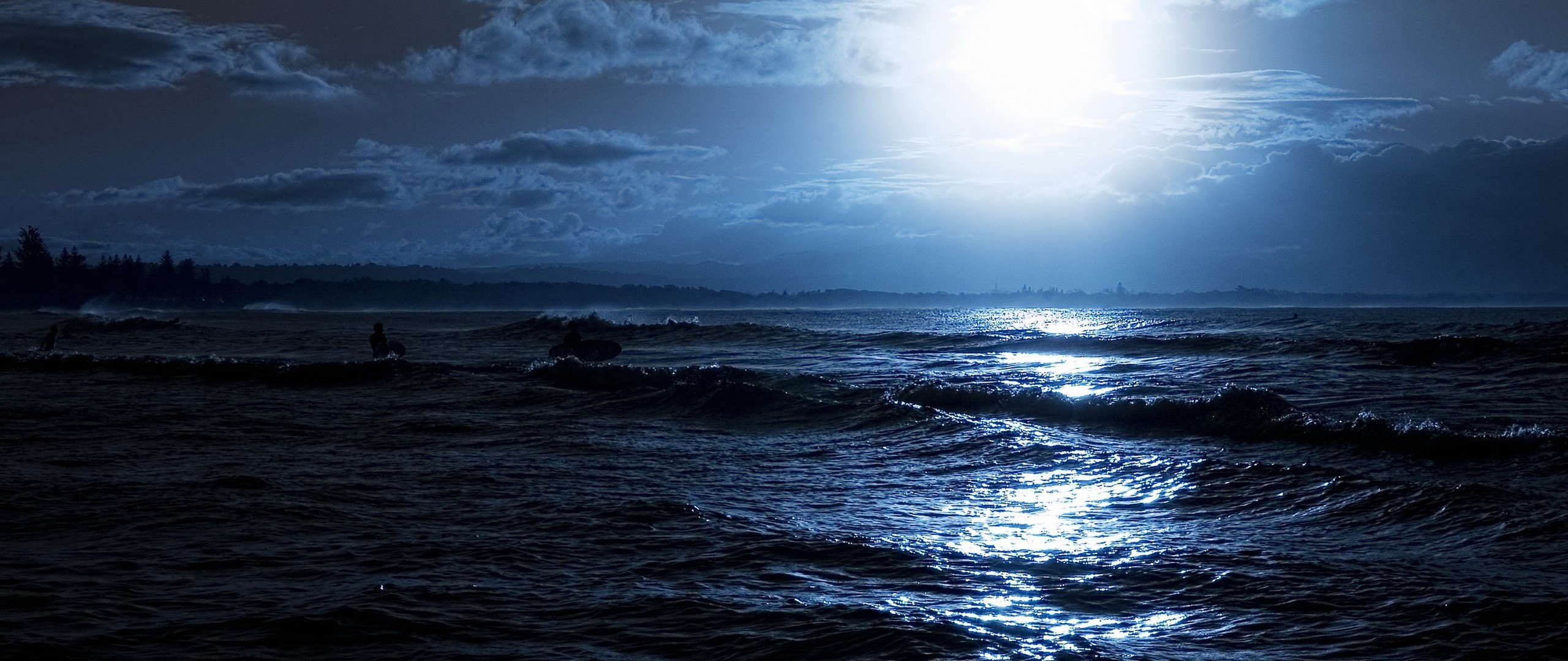 Deep Blue Ocean Scene - HD Wallpaper 
