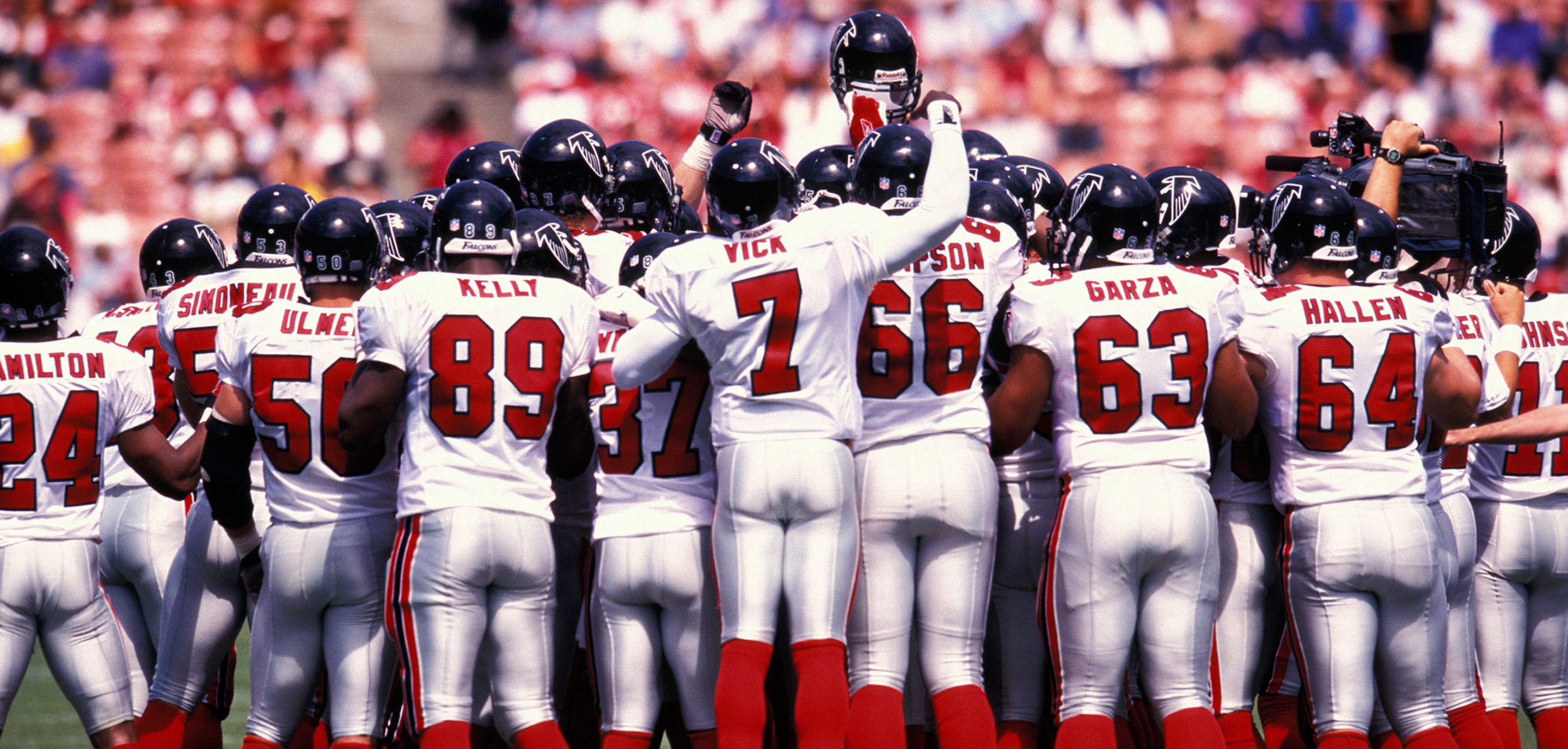 Huddle - HD Wallpaper 