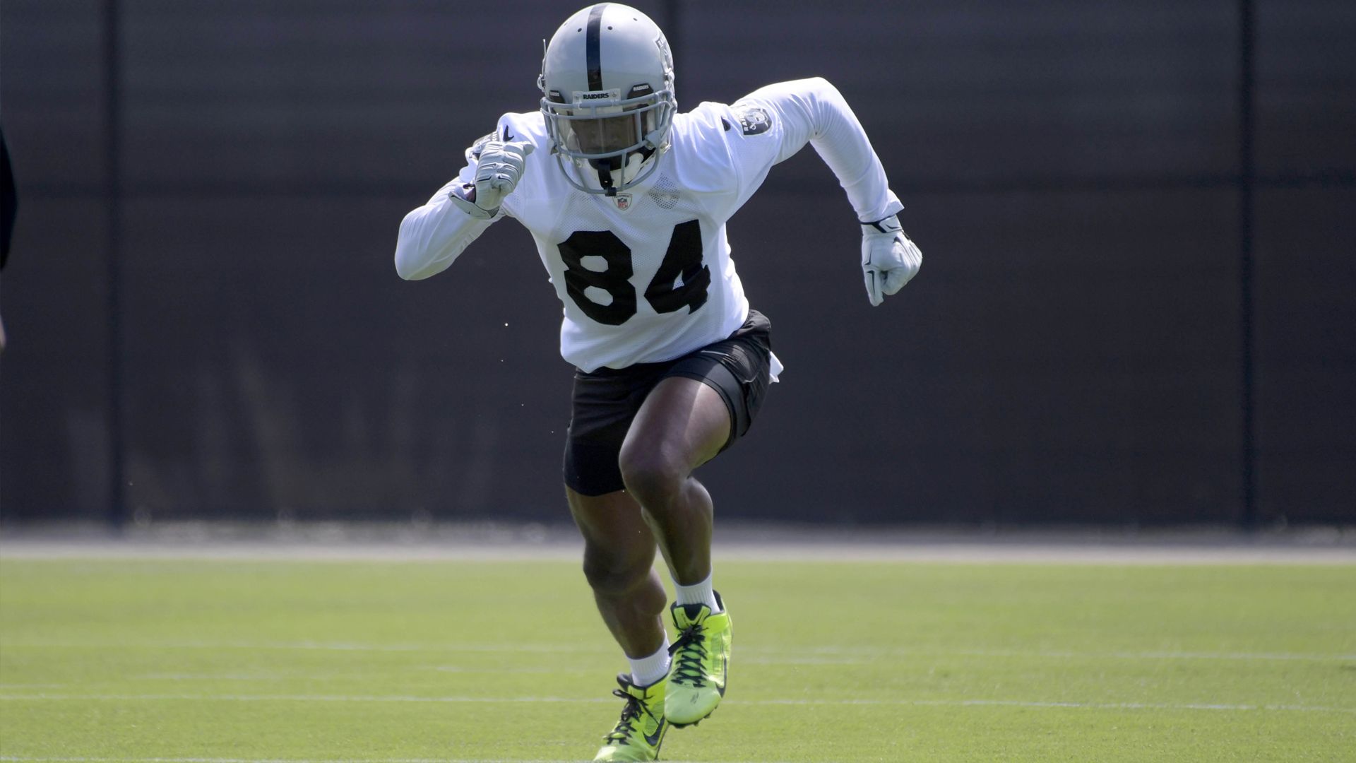 This Holiday, Make Your Gifts 100% Original - Antonio Brown Helmet Issue - HD Wallpaper 