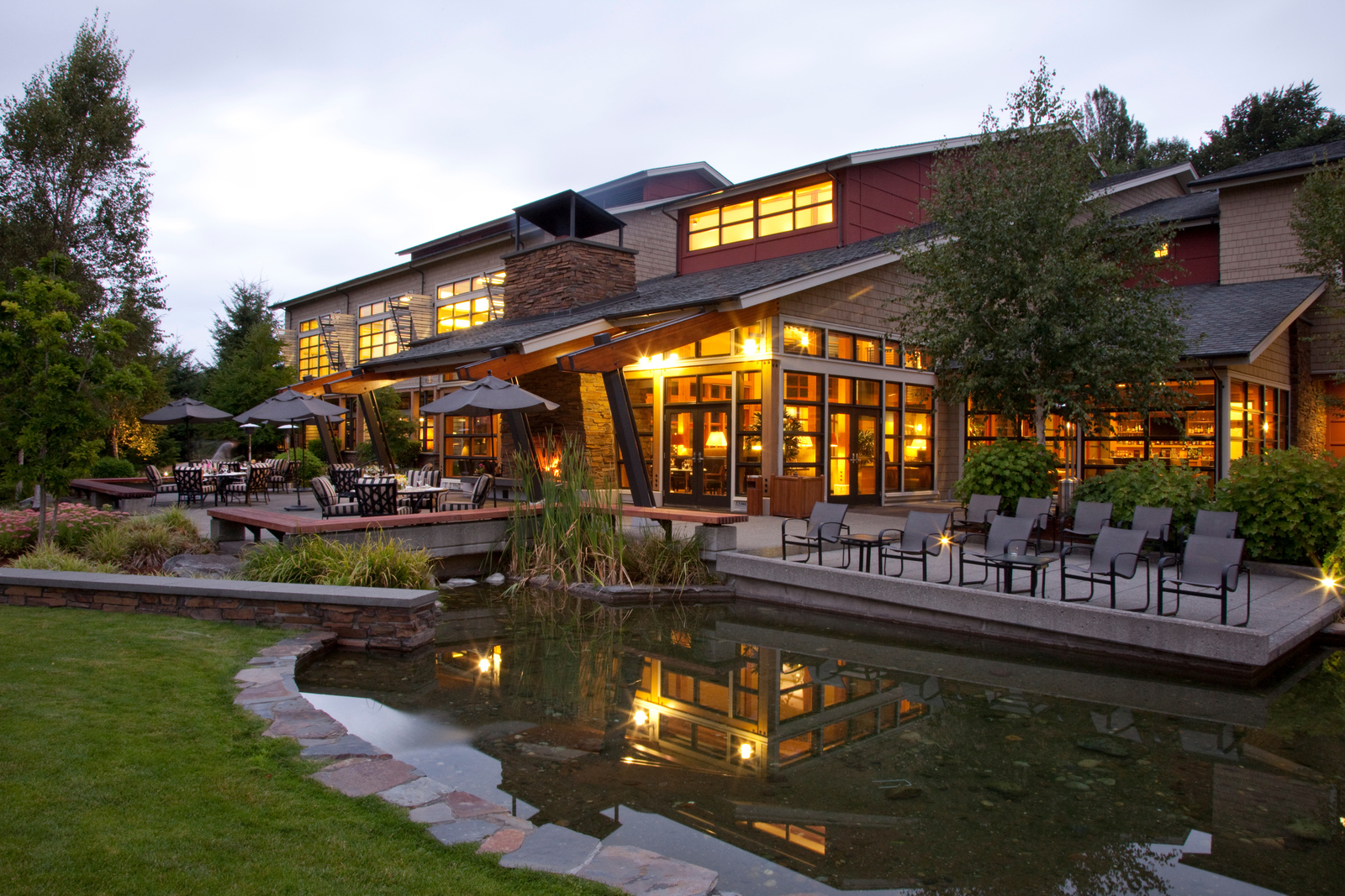 Cedarbrook Lodge Seattle - HD Wallpaper 