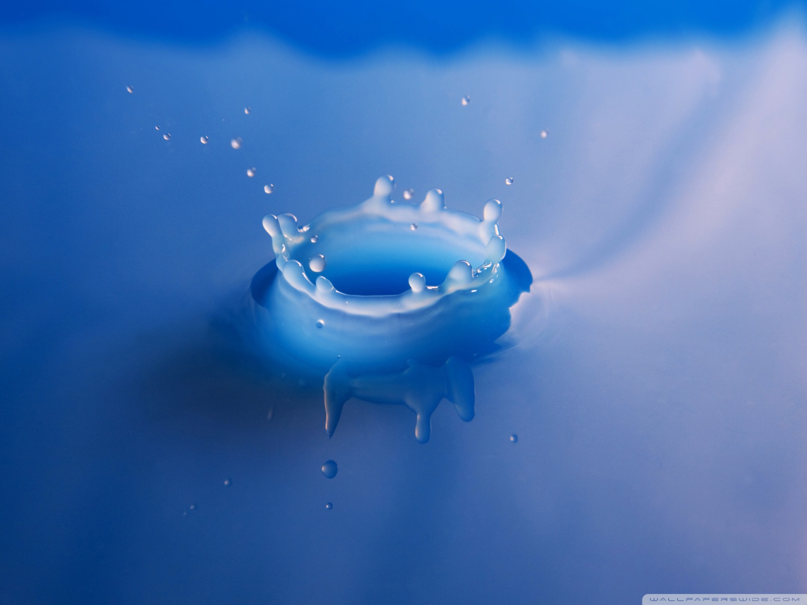 Water Splash - HD Wallpaper 