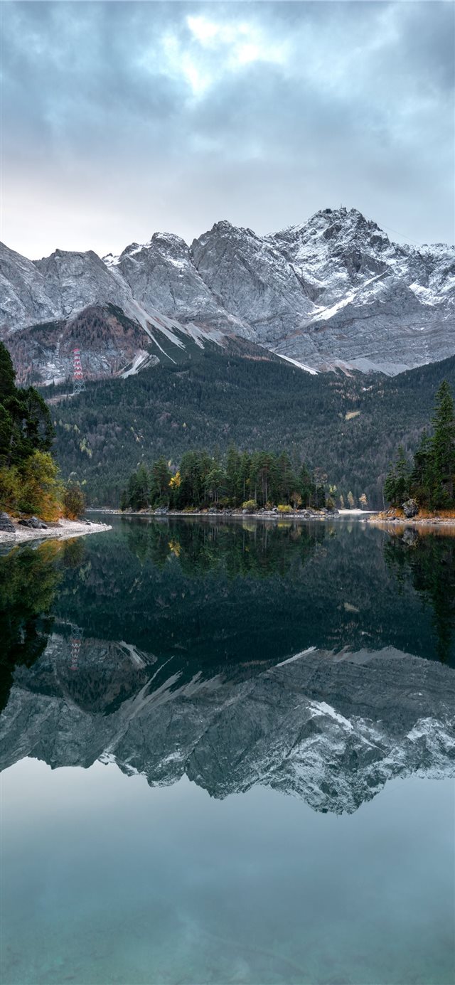 Perfect Reflection Of The Zugspitze Iphone X Wallpaper - Perfect Wallpapers For Iphone X - HD Wallpaper 